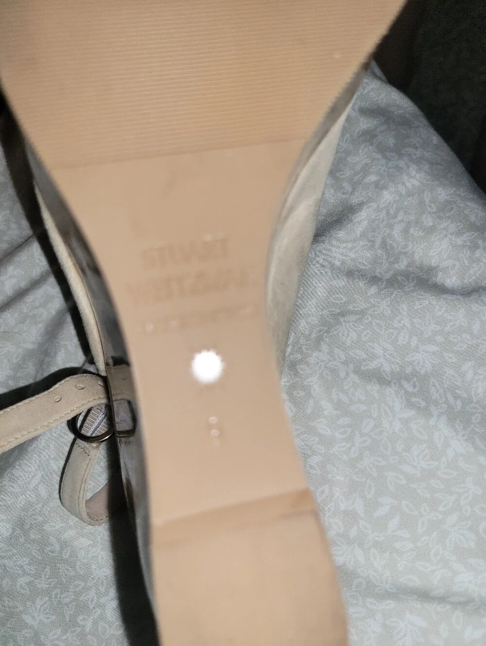 Stuart Weitzman - Picture 4 of 4